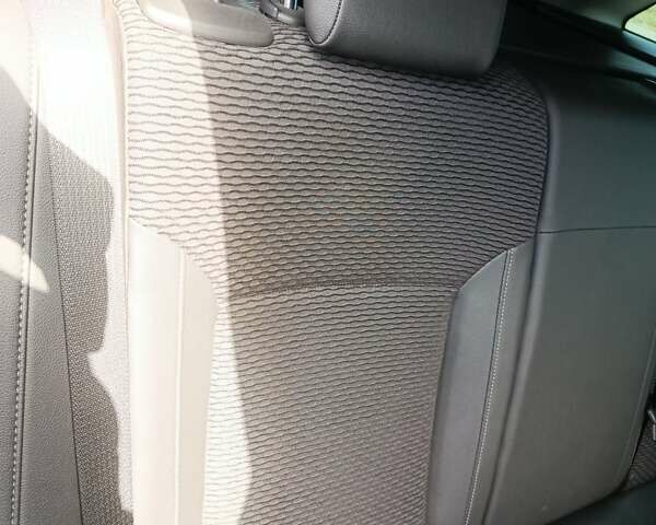 Черный Опель Инсигния, объемом двигателя 2 л и пробегом 252 тыс. км за 9850 $, фото 5 на Automoto.ua