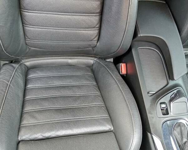 Чорний Опель Інсігнія, об'ємом двигуна 1.96 л та пробігом 198 тис. км за 12500 $, фото 43 на Automoto.ua