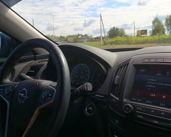 Черный Опель Инсигния, объемом двигателя 2 л и пробегом 252 тыс. км за 9850 $, фото 100 на Automoto.ua