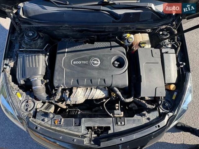 Черный Опель Инсигния, объемом двигателя 1.96 л и пробегом 307 тыс. км за 11000 $, фото 12 на Automoto.ua
