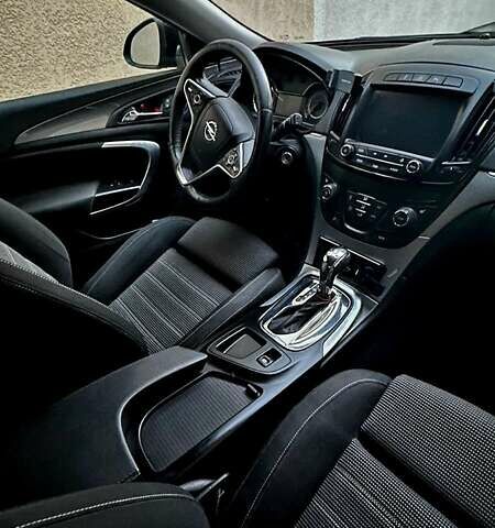 Черный Опель Инсигния, объемом двигателя 1.96 л и пробегом 225 тыс. км за 12500 $, фото 6 на Automoto.ua