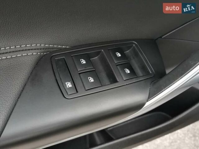 Чорний Опель Інсігнія, об'ємом двигуна 1.96 л та пробігом 205 тис. км за 12999 $, фото 21 на Automoto.ua