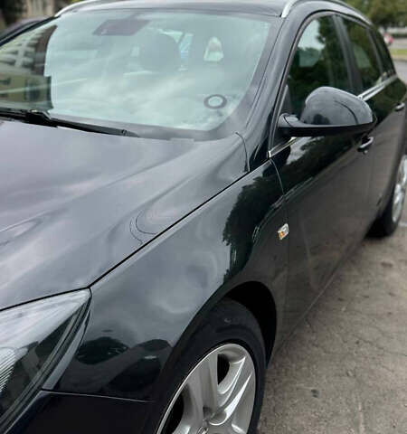 Черный Опель Инсигния, объемом двигателя 1.96 л и пробегом 289 тыс. км за 10700 $, фото 4 на Automoto.ua