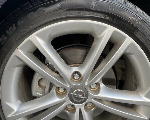 Черный Опель Инсигния, объемом двигателя 1.96 л и пробегом 247 тыс. км за 12700 $, фото 24 на Automoto.ua