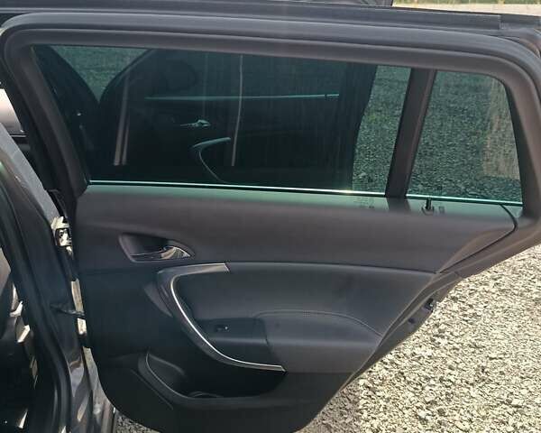 Черный Опель Инсигния, объемом двигателя 2 л и пробегом 252 тыс. км за 9850 $, фото 8 на Automoto.ua