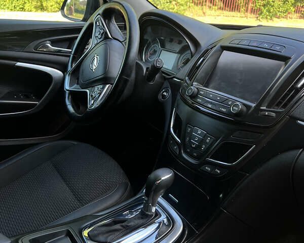 Черный Опель Инсигния, объемом двигателя 1.6 л и пробегом 275 тыс. км за 10500 $, фото 14 на Automoto.ua