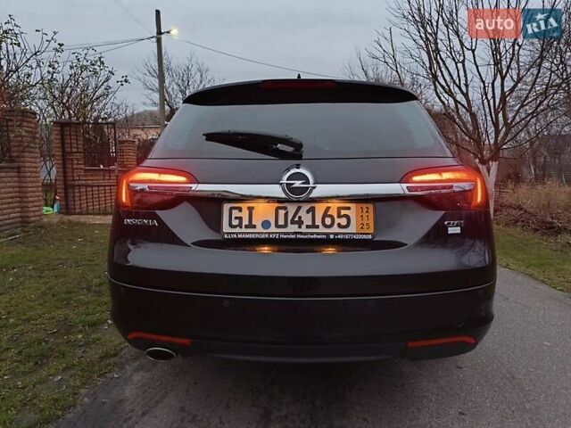 Черный Опель Инсигния, объемом двигателя 1.96 л и пробегом 255 тыс. км за 10999 $, фото 7 на Automoto.ua