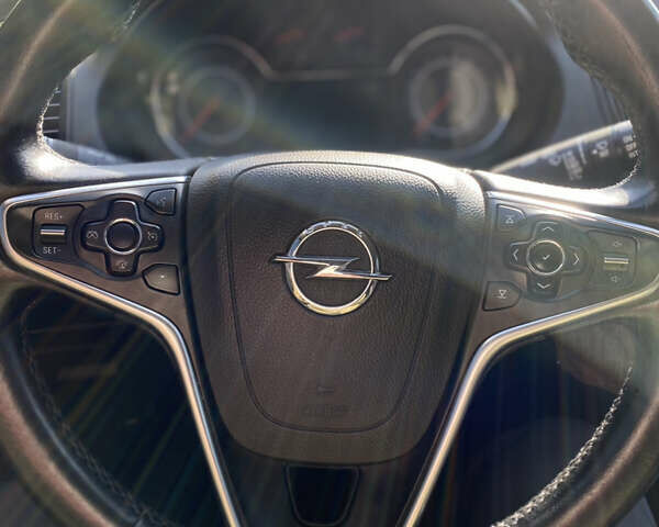 Черный Опель Инсигния, объемом двигателя 1.96 л и пробегом 220 тыс. км за 11999 $, фото 8 на Automoto.ua