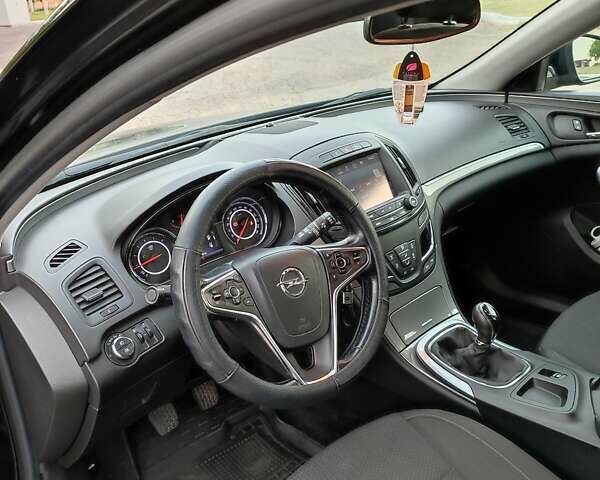 Черный Опель Инсигния, объемом двигателя 1.6 л и пробегом 221 тыс. км за 8694 $, фото 14 на Automoto.ua