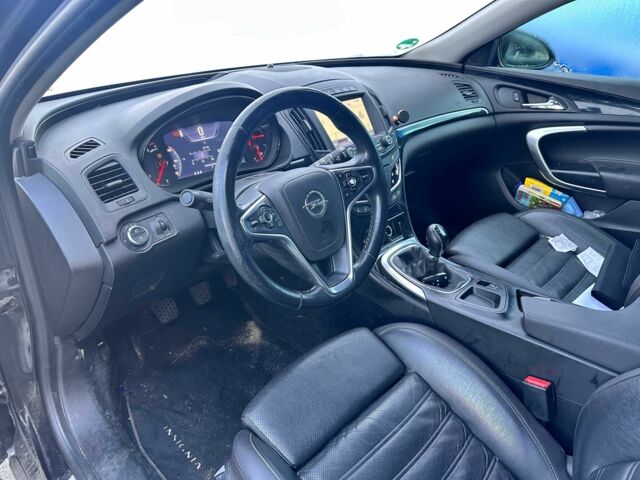 Черный Опель Инсигния, объемом двигателя 2 л и пробегом 219 тыс. км за 6386 $, фото 7 на Automoto.ua