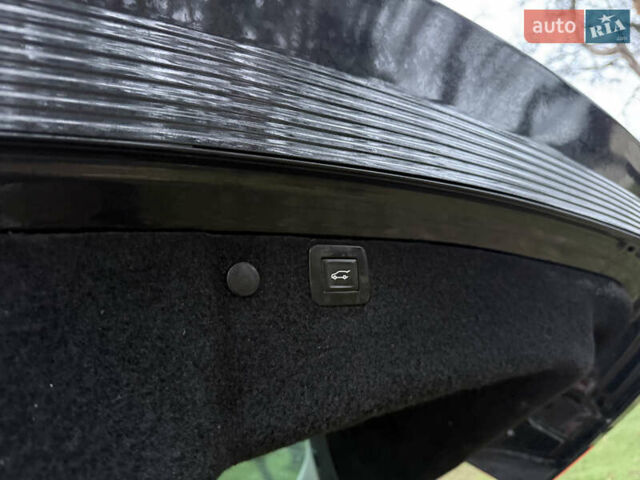 Чорний Опель Інсігнія, об'ємом двигуна 1.6 л та пробігом 276 тис. км за 8700 $, фото 17 на Automoto.ua