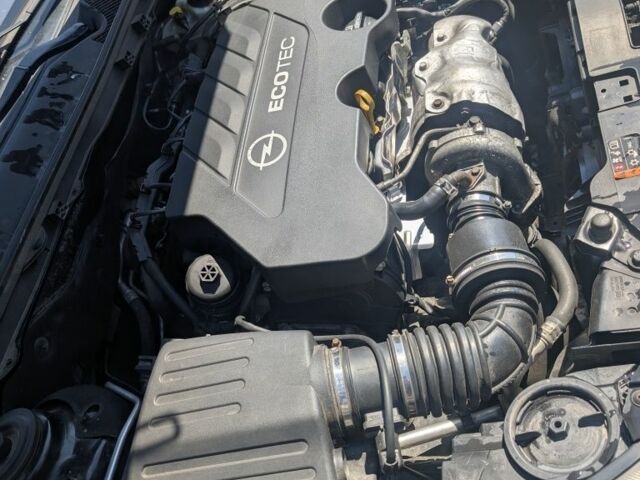 Черный Опель Инсигния, объемом двигателя 2 л и пробегом 290 тыс. км за 10905 $, фото 3 на Automoto.ua