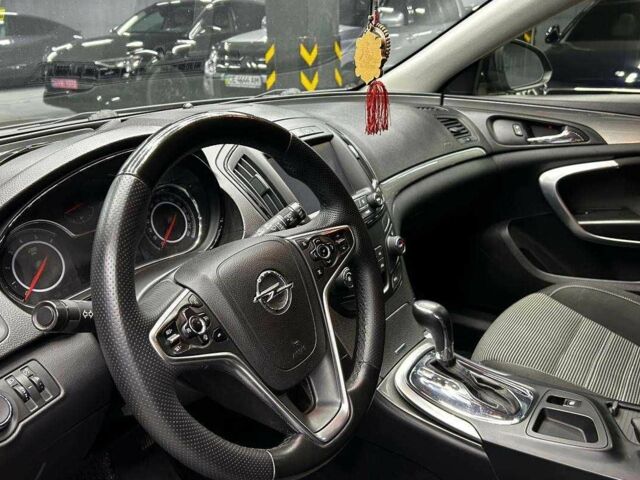 Черный Опель Инсигния, объемом двигателя 2 л и пробегом 324 тыс. км за 10800 $, фото 7 на Automoto.ua