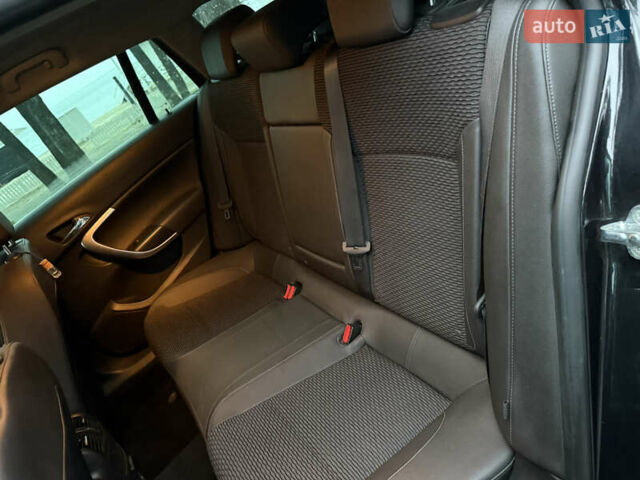 Чорний Опель Інсігнія, об'ємом двигуна 1.6 л та пробігом 276 тис. км за 8700 $, фото 29 на Automoto.ua