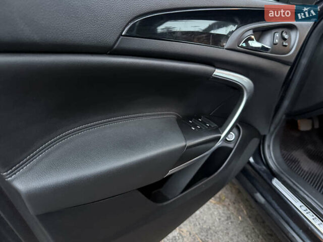 Чорний Опель Інсігнія, об'ємом двигуна 1.6 л та пробігом 276 тис. км за 8700 $, фото 18 на Automoto.ua