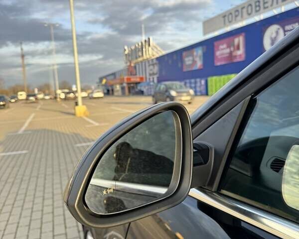 Черный Опель Инсигния, объемом двигателя 2 л и пробегом 160 тыс. км за 11900 $, фото 3 на Automoto.ua