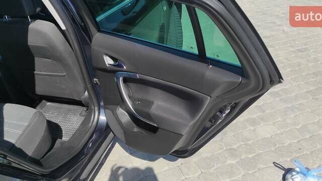 Чорний Опель Інсігнія, об'ємом двигуна 2 л та пробігом 251 тис. км за 11500 $, фото 20 на Automoto.ua