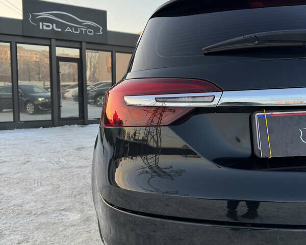 Черный Опель Инсигния, объемом двигателя 1.6 л и пробегом 211 тыс. км за 9900 $, фото 12 на Automoto.ua