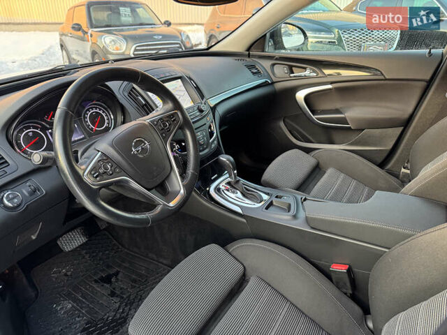 Черный Опель Инсигния, объемом двигателя 1.6 л и пробегом 211 тыс. км за 9900 $, фото 4 на Automoto.ua