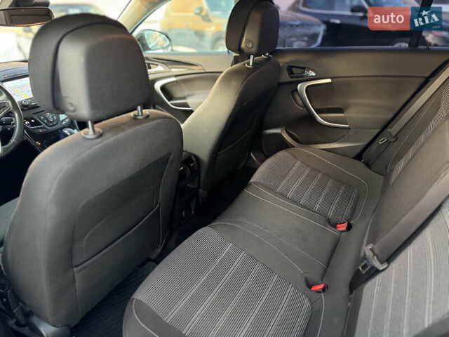 Черный Опель Инсигния, объемом двигателя 1.6 л и пробегом 211 тыс. км за 9900 $, фото 9 на Automoto.ua