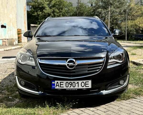 Черный Опель Инсигния, объемом двигателя 1.6 л и пробегом 154 тыс. км за 12300 $, фото 1 на Automoto.ua