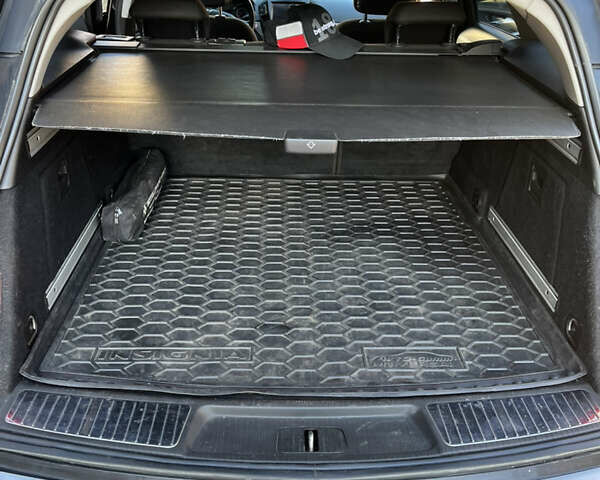 Черный Опель Инсигния, объемом двигателя 1.6 л и пробегом 234 тыс. км за 10900 $, фото 11 на Automoto.ua