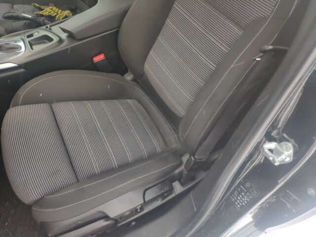 Чорний Опель Інсігнія, об'ємом двигуна 1.6 л та пробігом 208 тис. км за 11500 $, фото 12 на Automoto.ua