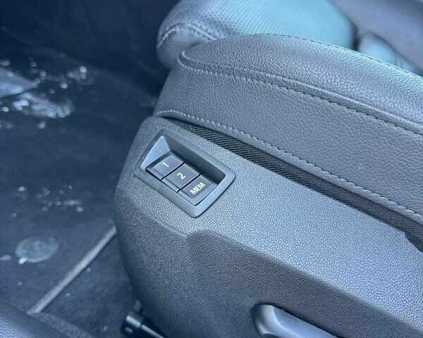 Чорний Опель Інсігнія, об'ємом двигуна 1.96 л та пробігом 165 тис. км за 12850 $, фото 6 на Automoto.ua