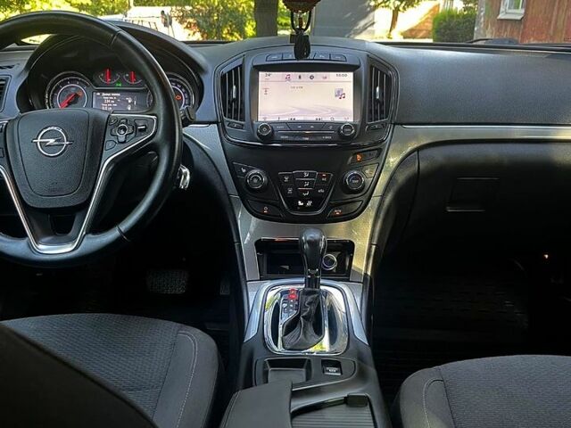 Чорний Опель Інсігнія, об'ємом двигуна 2 л та пробігом 218 тис. км за 10500 $, фото 7 на Automoto.ua