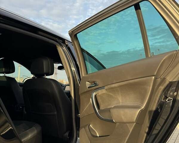 Черный Опель Инсигния, объемом двигателя 2 л и пробегом 160 тыс. км за 11900 $, фото 8 на Automoto.ua