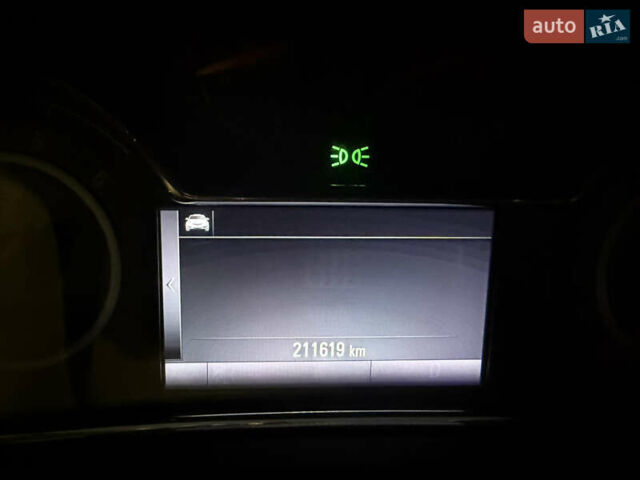 Черный Опель Инсигния, объемом двигателя 1.6 л и пробегом 211 тыс. км за 10900 $, фото 9 на Automoto.ua