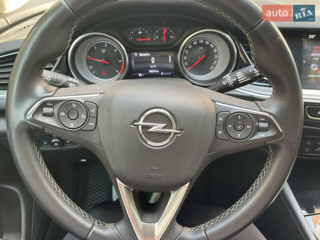 Черный Опель Инсигния, объемом двигателя 1.6 л и пробегом 190 тыс. км за 15800 $, фото 47 на Automoto.ua