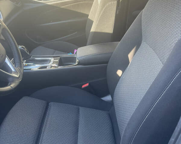 Черный Опель Инсигния, объемом двигателя 1.6 л и пробегом 190 тыс. км за 15800 $, фото 72 на Automoto.ua