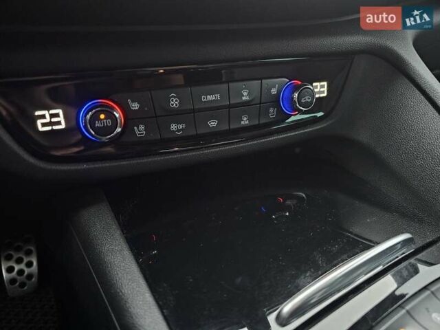 Чорний Опель Інсігнія, об'ємом двигуна 1.96 л та пробігом 210 тис. км за 17000 $, фото 13 на Automoto.ua