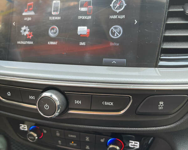 Черный Опель Инсигния, объемом двигателя 1.6 л и пробегом 190 тыс. км за 15800 $, фото 3 на Automoto.ua