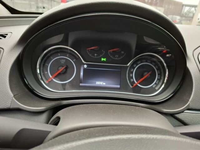 Чорний Опель Інсігнія, об'ємом двигуна 2 л та пробігом 234 тис. км за 12940 $, фото 15 на Automoto.ua