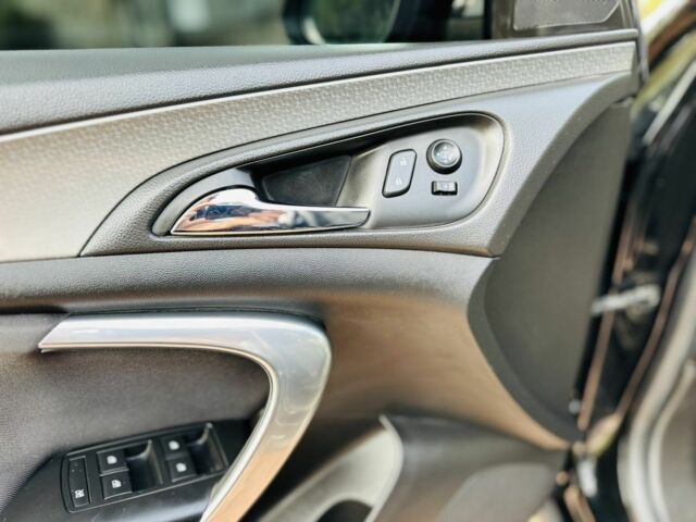 Черный Опель Инсигния, объемом двигателя 1.6 л и пробегом 47 тыс. км за 13800 $, фото 13 на Automoto.ua