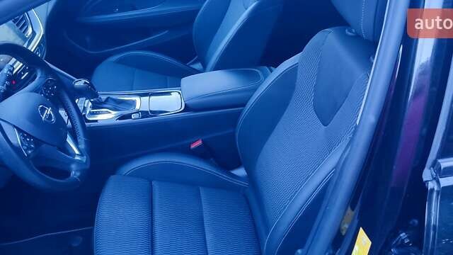 Черный Опель Инсигния, объемом двигателя 1.96 л и пробегом 199 тыс. км за 14300 $, фото 7 на Automoto.ua