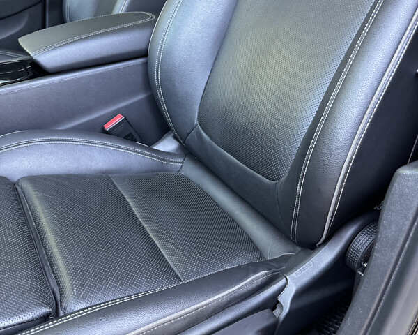 Чорний Опель Інсігнія, об'ємом двигуна 1.96 л та пробігом 240 тис. км за 13999 $, фото 8 на Automoto.ua