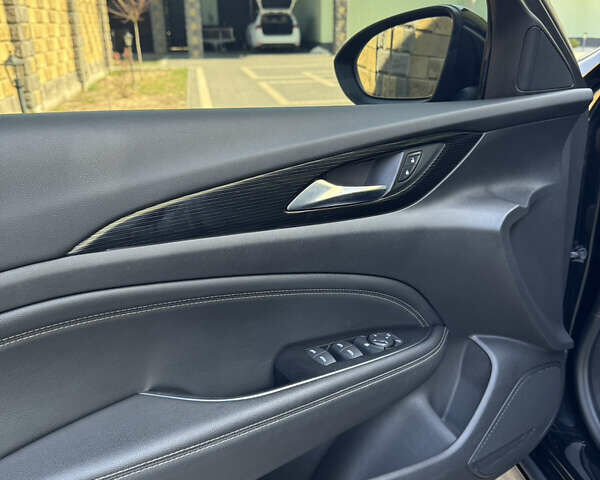 Чорний Опель Інсігнія, об'ємом двигуна 1.96 л та пробігом 240 тис. км за 13999 $, фото 15 на Automoto.ua