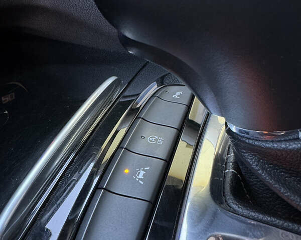 Чорний Опель Інсігнія, об'ємом двигуна 1.96 л та пробігом 240 тис. км за 13999 $, фото 10 на Automoto.ua