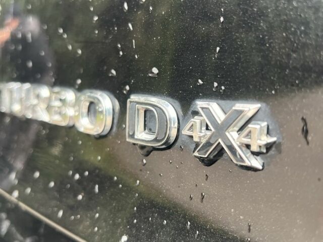 Черный Опель Инсигния, объемом двигателя 2 л и пробегом 220 тыс. км за 14900 $, фото 1 на Automoto.ua