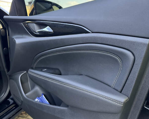 Чорний Опель Інсігнія, об'ємом двигуна 1.96 л та пробігом 240 тис. км за 13999 $, фото 13 на Automoto.ua