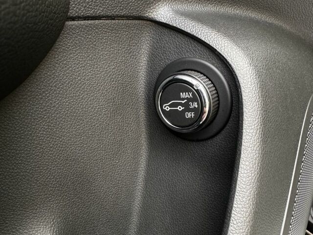 Черный Опель Инсигния, объемом двигателя 2 л и пробегом 196 тыс. км за 17000 $, фото 17 на Automoto.ua