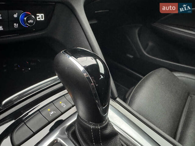 Чорний Опель Інсігнія, об'ємом двигуна 2 л та пробігом 194 тис. км за 15600 $, фото 42 на Automoto.ua