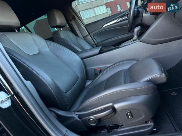 Черный Опель Инсигния, объемом двигателя 2 л и пробегом 178 тыс. км за 19999 $, фото 28 на Automoto.ua