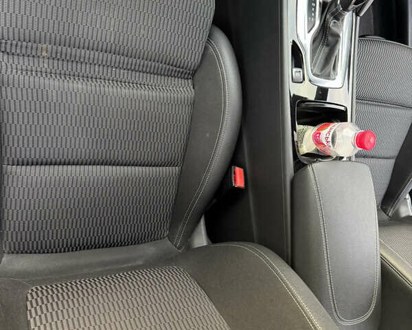 Чорний Опель Інсігнія, об'ємом двигуна 1.96 л та пробігом 213 тис. км за 18422 $, фото 30 на Automoto.ua