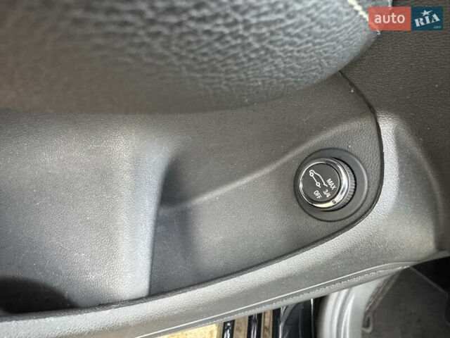 Чорний Опель Інсігнія, об'ємом двигуна 1.96 л та пробігом 213 тис. км за 18422 $, фото 31 на Automoto.ua