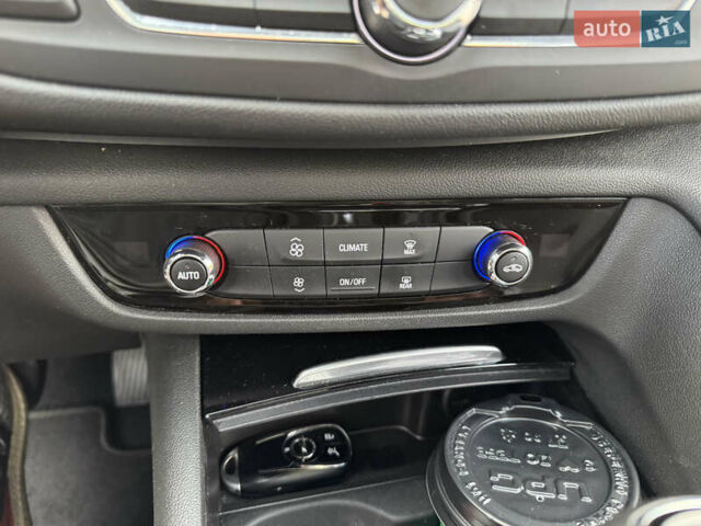 Чорний Опель Інсігнія, об'ємом двигуна 1.96 л та пробігом 213 тис. км за 18422 $, фото 24 на Automoto.ua