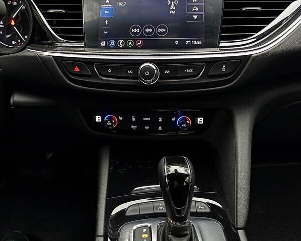 Черный Опель Инсигния, объемом двигателя 1.96 л и пробегом 168 тыс. км за 18800 $, фото 11 на Automoto.ua